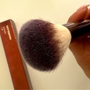 Luxury Brand Hourglass Brush #1 - Powder Brush